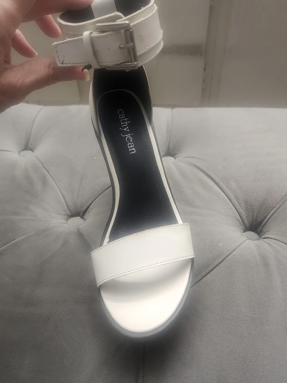 Cathy Jean White Chunky Ankle Strap Platform Sandals - NEVER WORN*****
